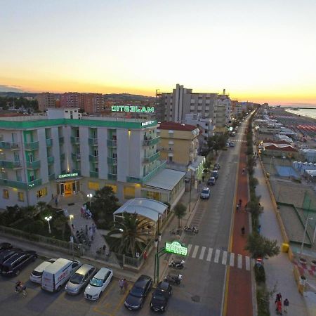 Hotel Majestic Senigallia Esterno foto