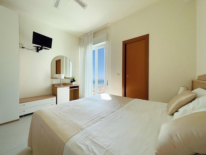 Hotel Majestic Senigallia Esterno foto