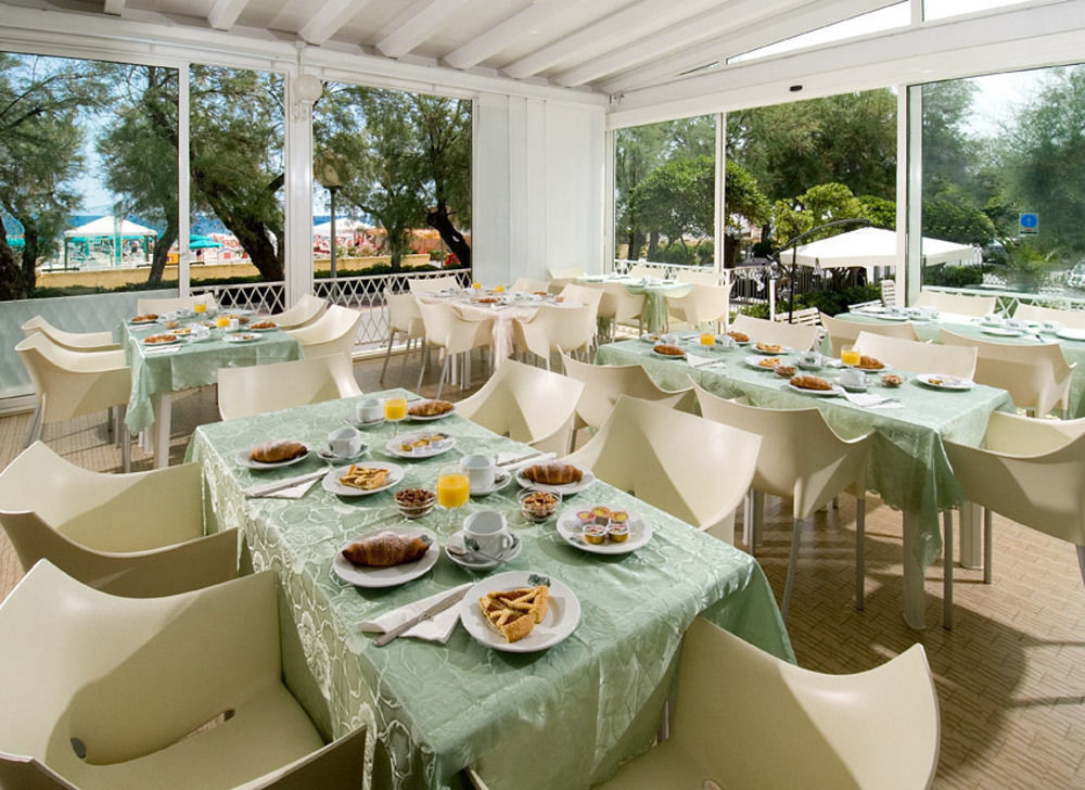Hotel Majestic Senigallia Esterno foto