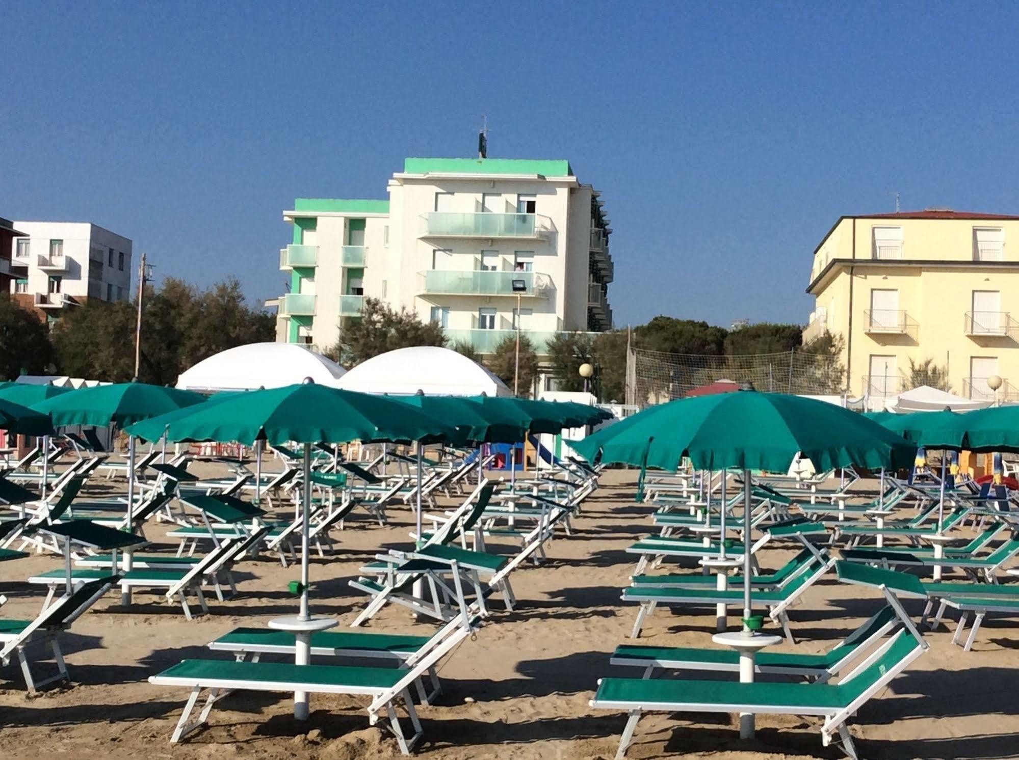 Hotel Majestic Senigallia Esterno foto