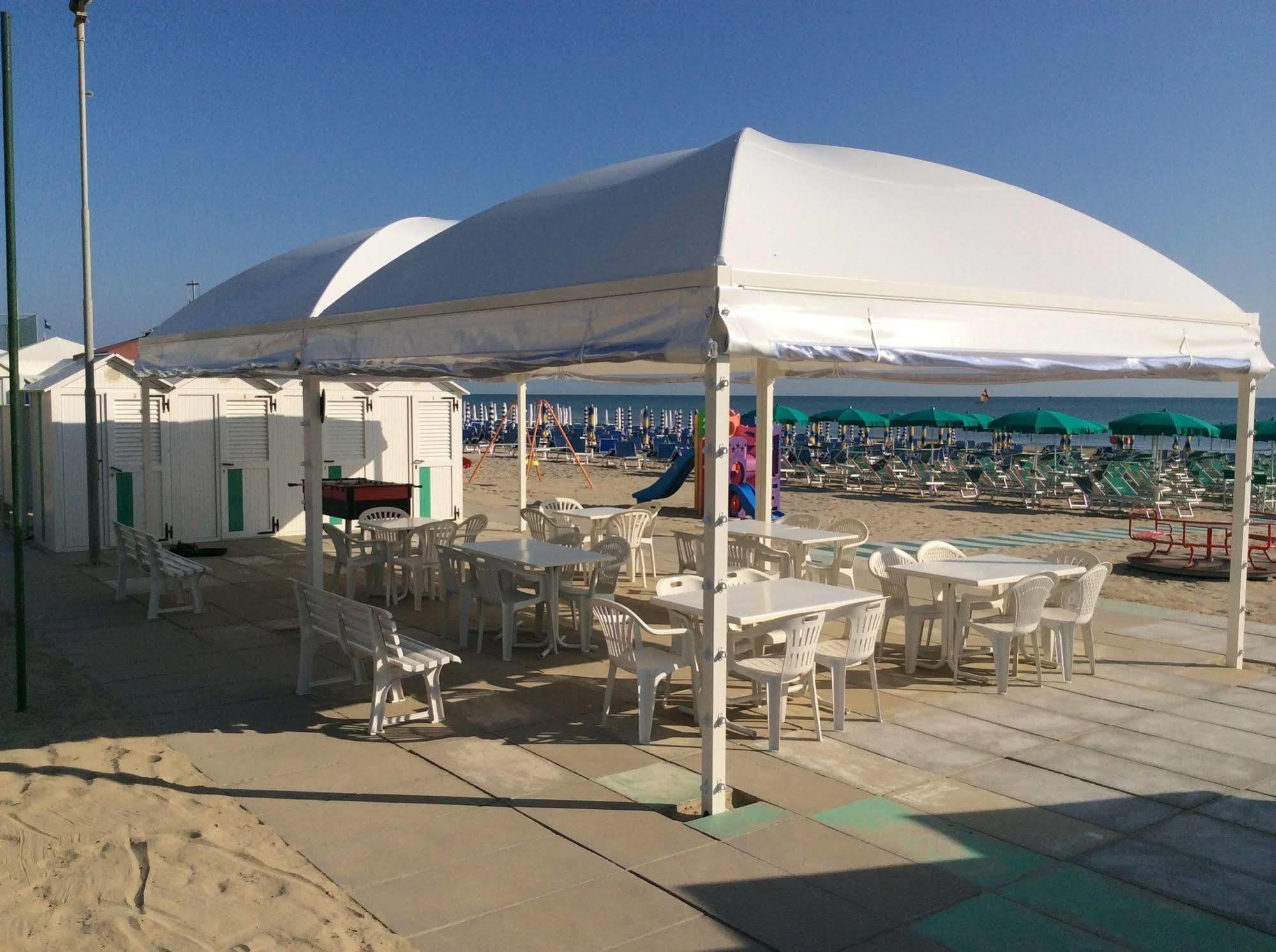 Hotel Majestic Senigallia Esterno foto